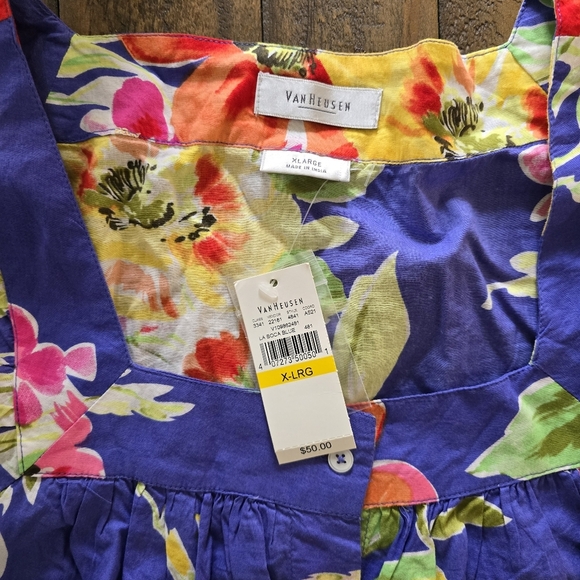NWT Floral Shirt - Perfect For Summer - Picture 4 of 5